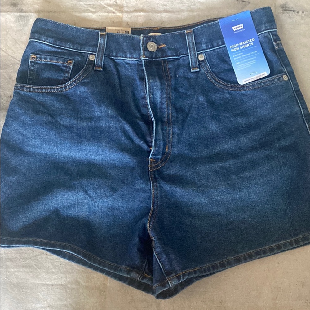 High-Waisted Levi’s Blue Denim Shorts